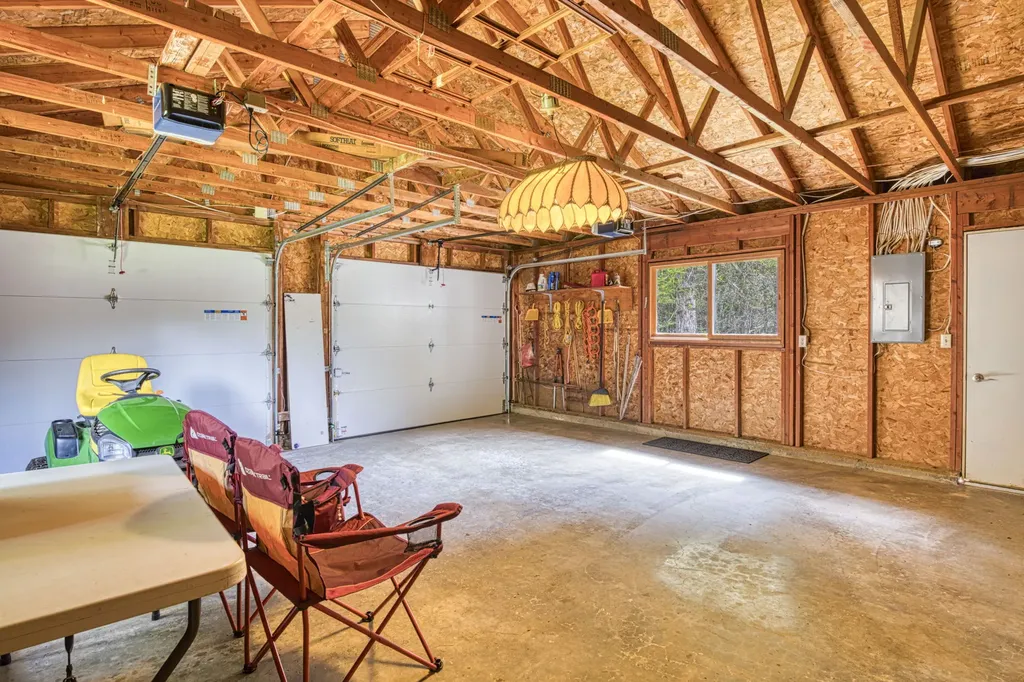 71 Four Corners Road N Heron MT 59844