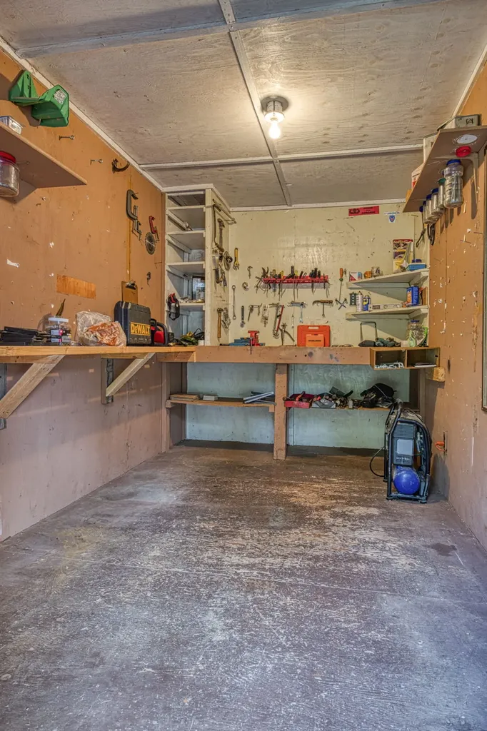 71 Four Corners Road N Heron MT 59844