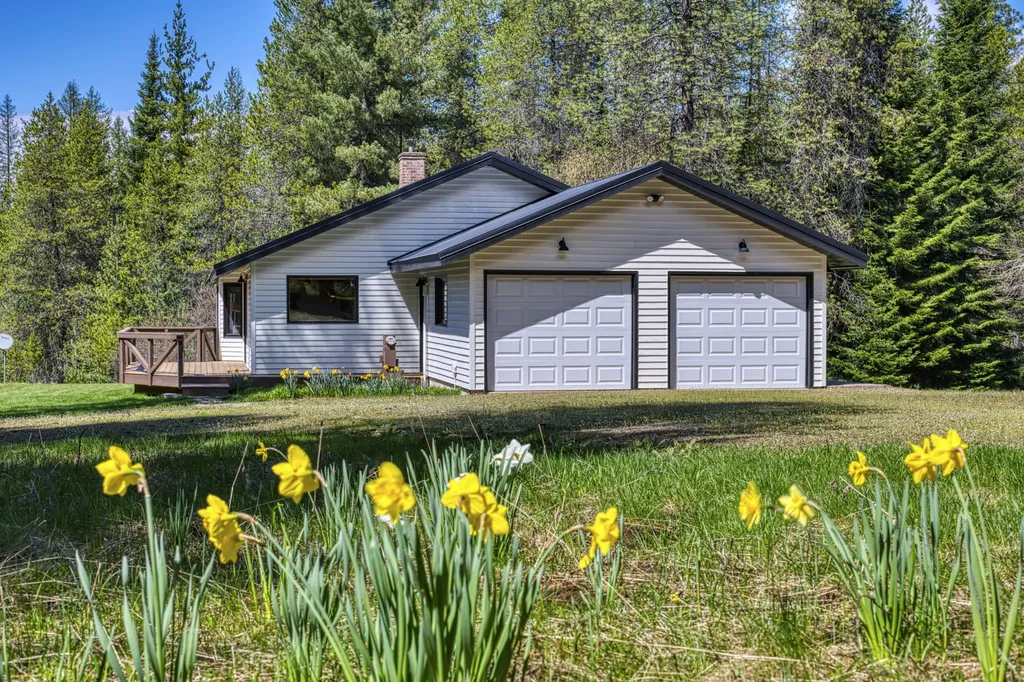 71 Four Corners Road N Heron MT 59844