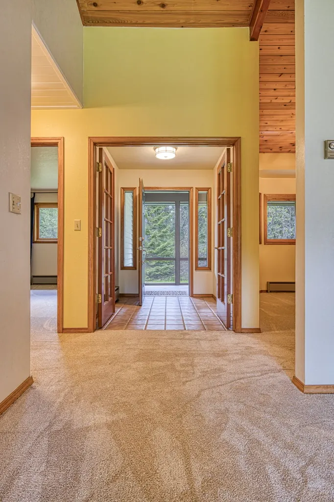 71 Four Corners Road N Heron MT 59844