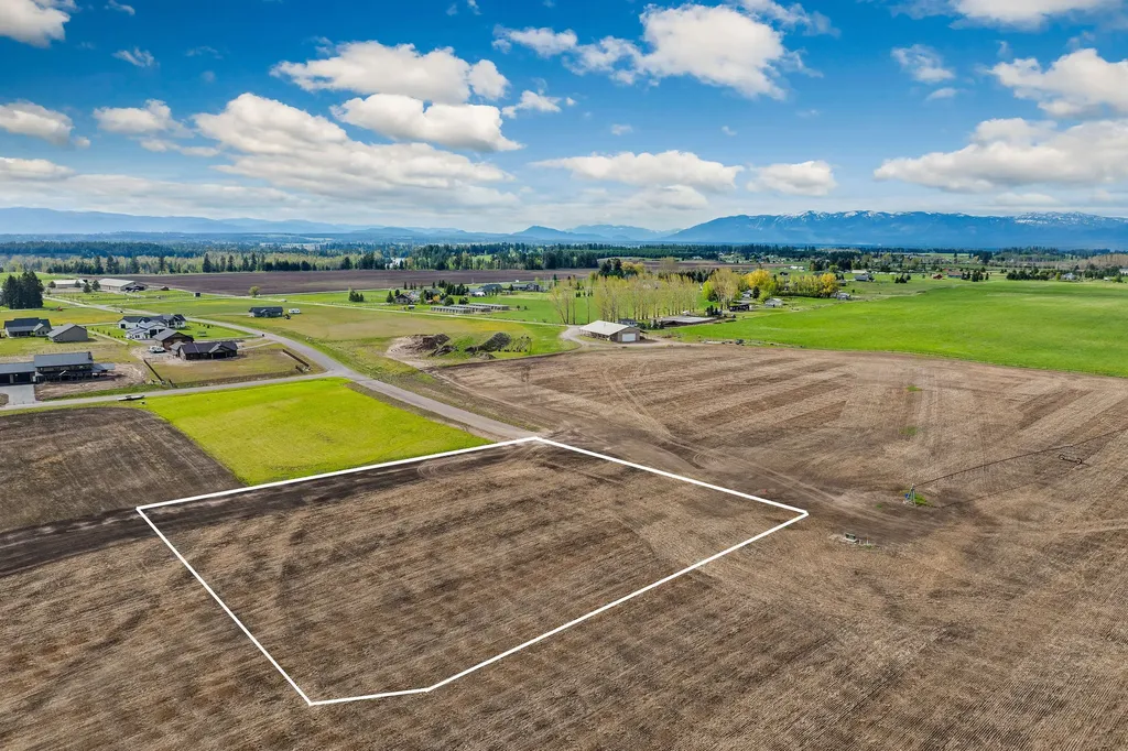 3008 Farmhouse Court Columbia Falls MT 59912