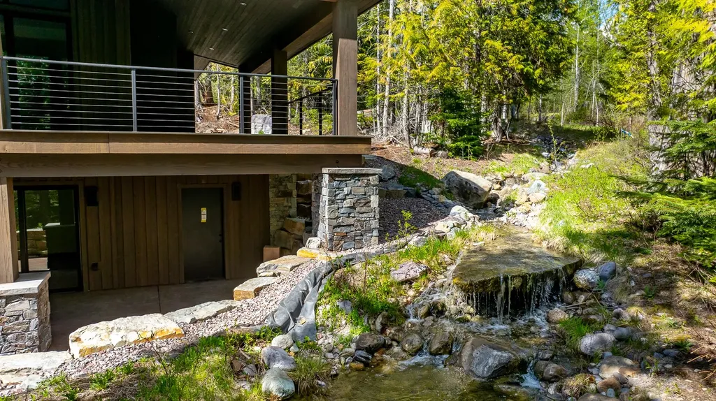 92 Woodlandstar Circle Whitefish MT 59937