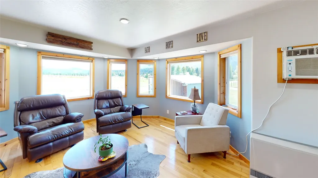 125 Curran Drive Superior MT 59872