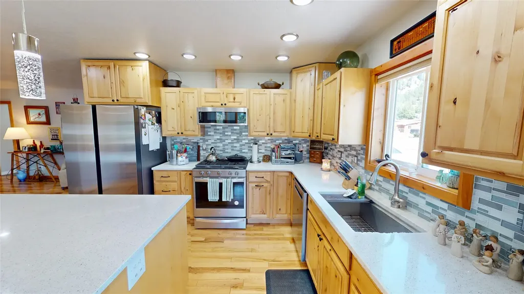 125 Curran Drive Superior MT 59872