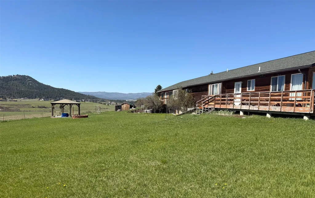 1662 & 1660 Us Hwy 2 W Kalispell MT 59901