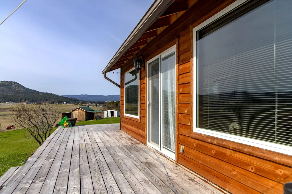 1662 & 1660 Us Hwy 2 W Kalispell MT 59901