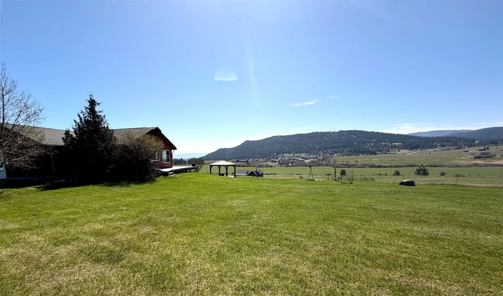 1662 & 1660 Us Hwy 2 W Kalispell MT 59901