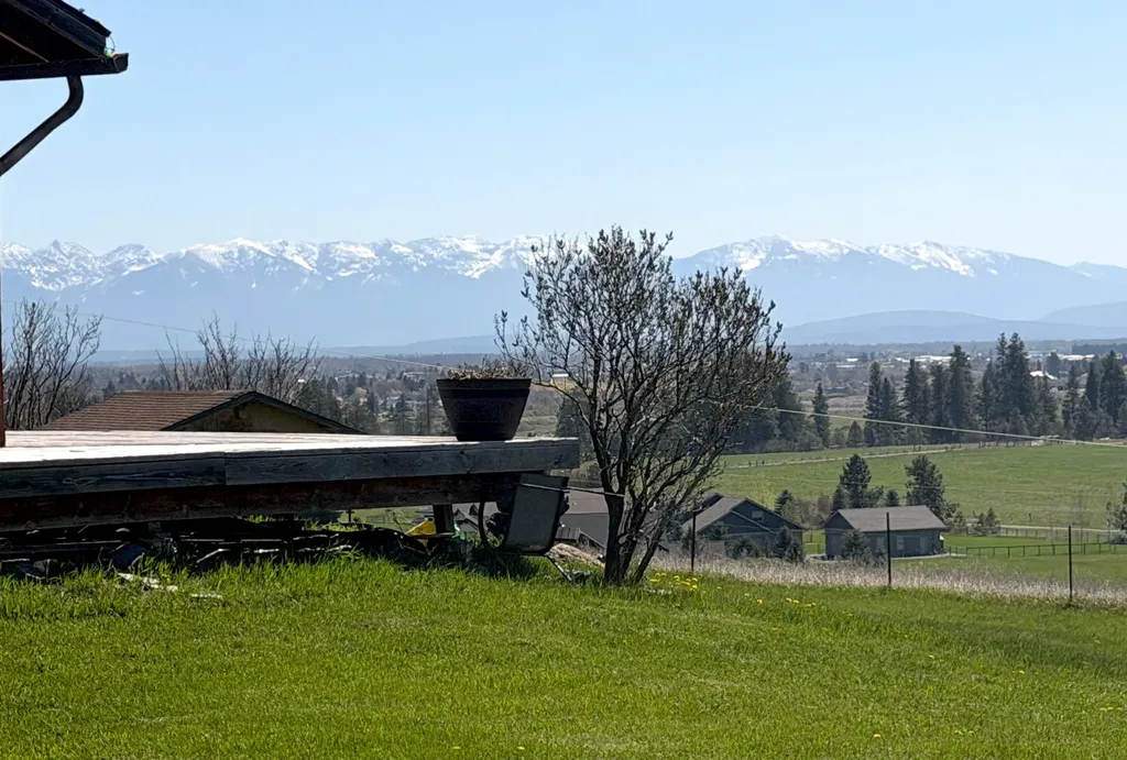1662 & 1660 Us Hwy 2 W Kalispell MT 59901
