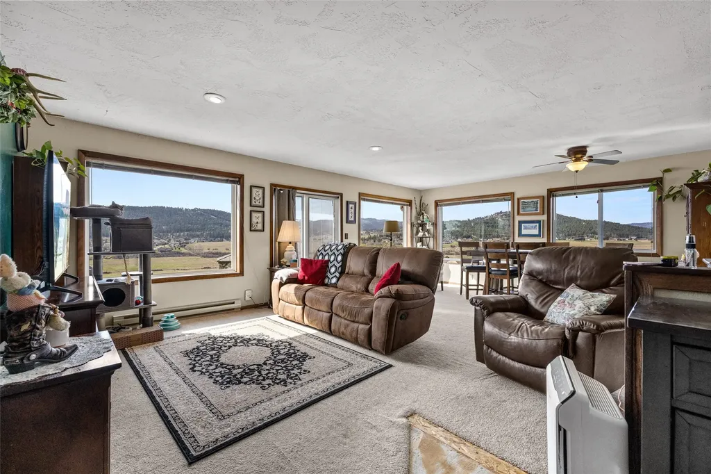 1662 & 1660 Us Hwy 2 W Kalispell MT 59901
