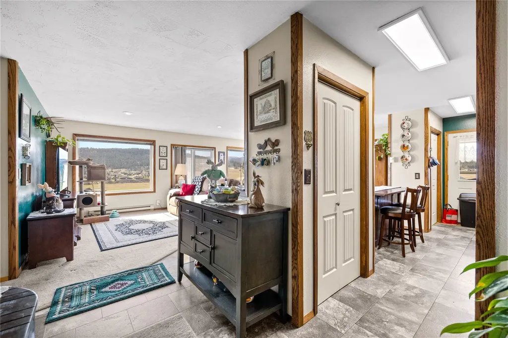 1662 & 1660 Us Hwy 2 W Kalispell MT 59901