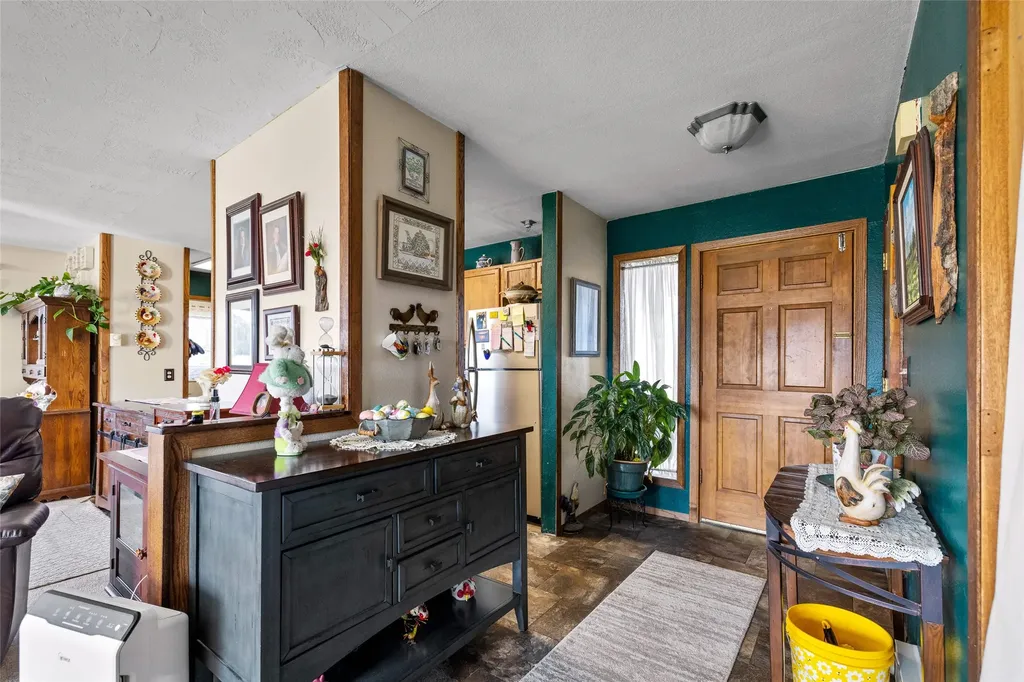 1662 & 1660 Us Hwy 2 W Kalispell MT 59901