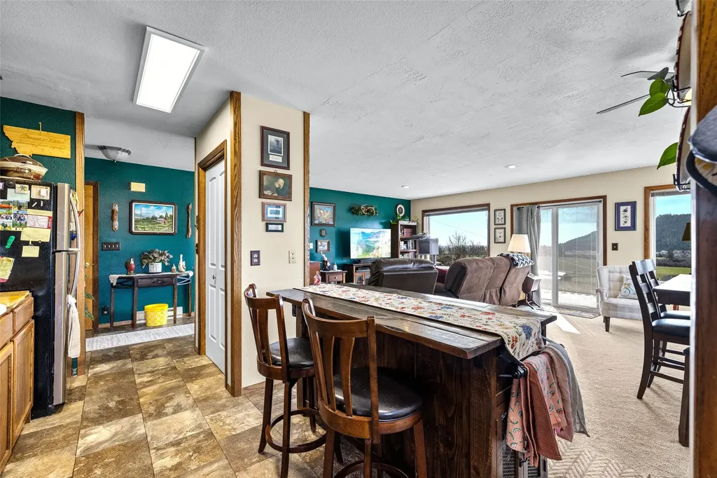 1662 & 1660 Us Hwy 2 W Kalispell MT 59901