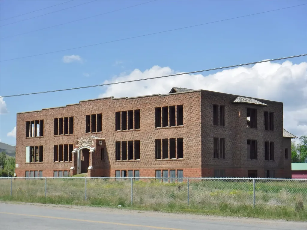 1250 Sierra Road E Helena MT 59602