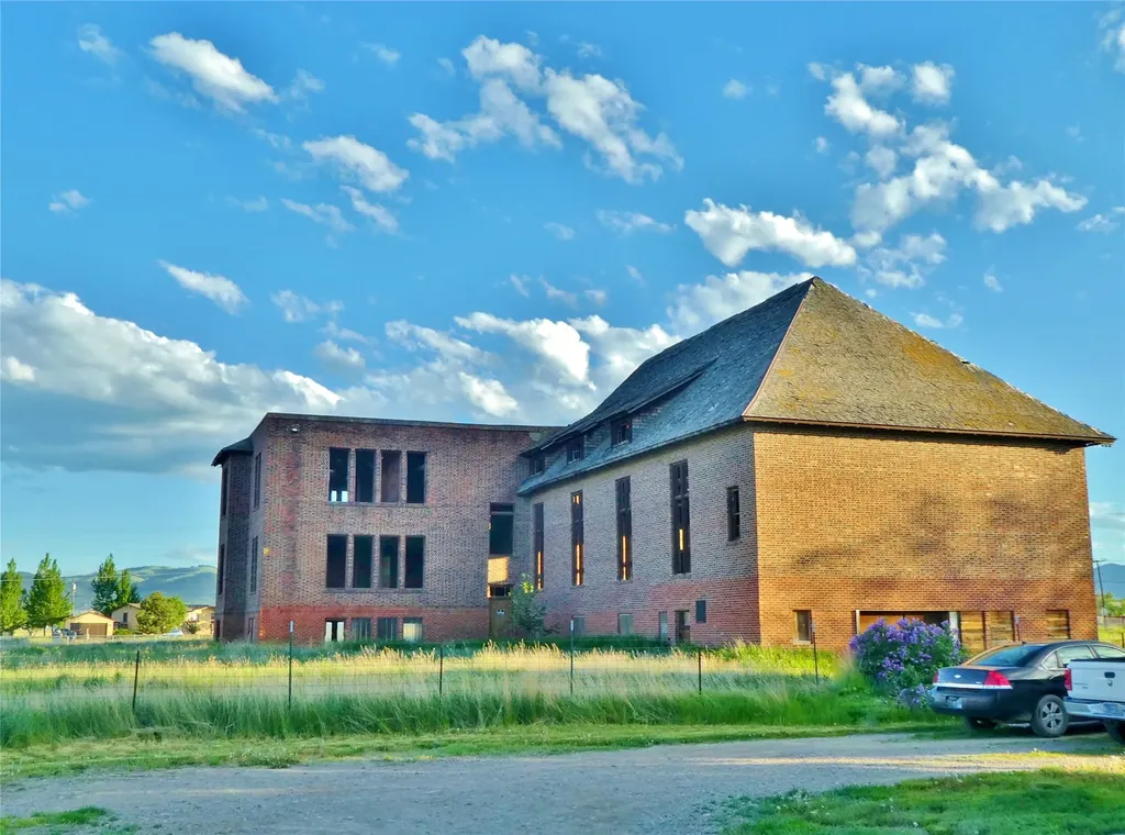 1250 Sierra Road E Helena MT 59602
