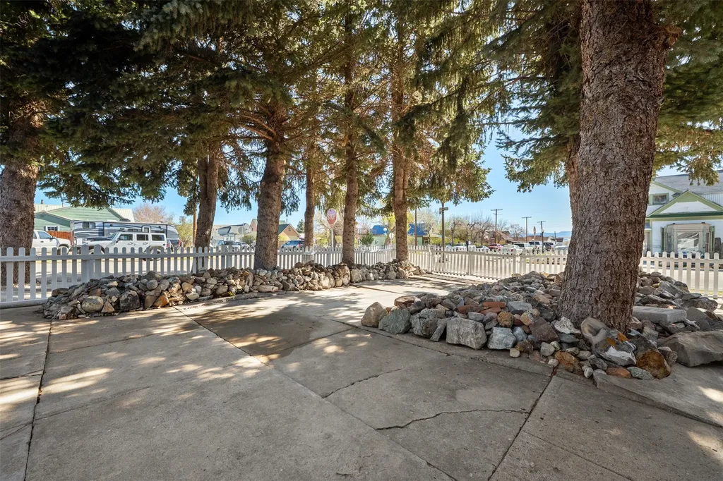 602 Ash Street Anaconda MT 59711
