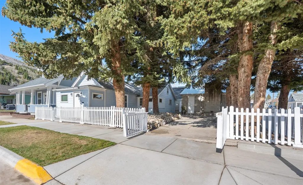 602 Ash Street Anaconda MT 59711
