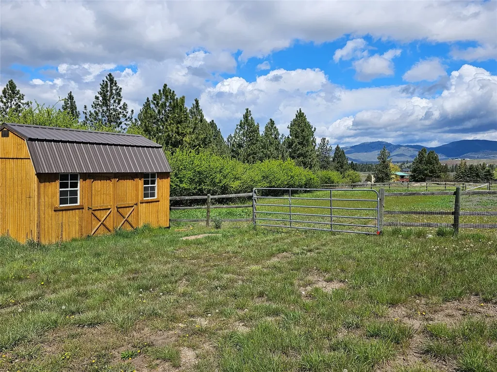 445 Sapphire Lane Stevensville MT 59870