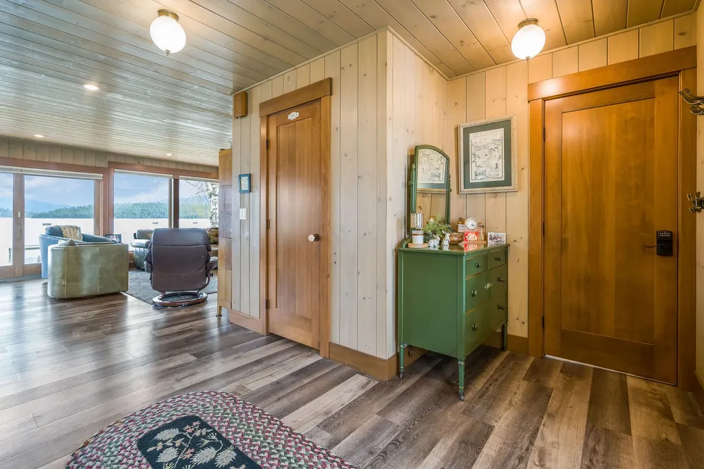 23511 Wild Horse Shores Lane Dayton MT 59914