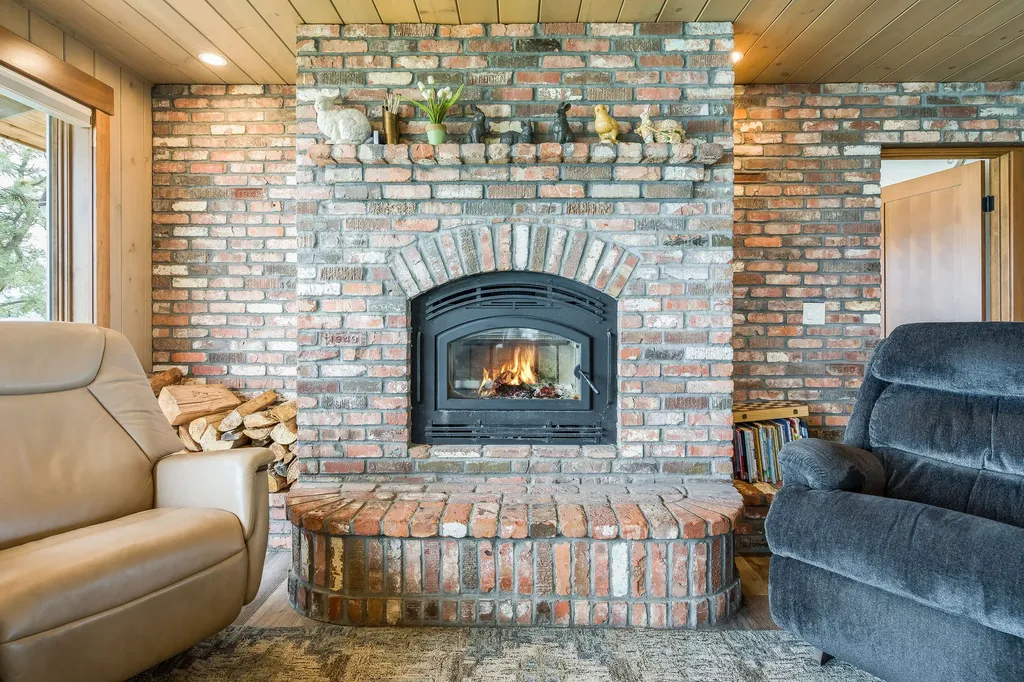 23511 Wild Horse Shores Lane Dayton MT 59914