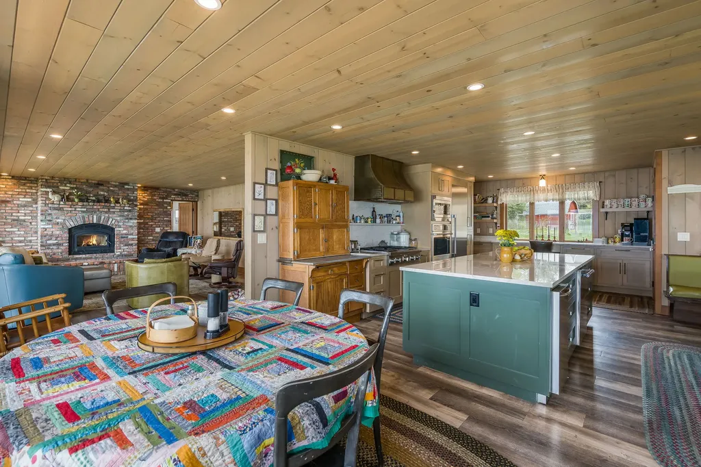 23511 Wild Horse Shores Lane Dayton MT 59914