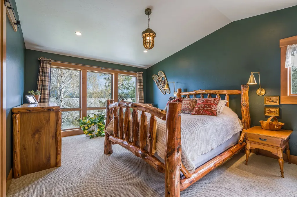 23511 Wild Horse Shores Lane Dayton MT 59914