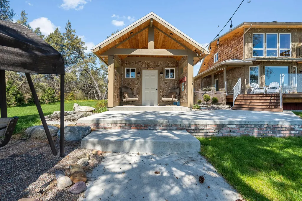 23511 Wild Horse Shores Lane Dayton MT 59914
