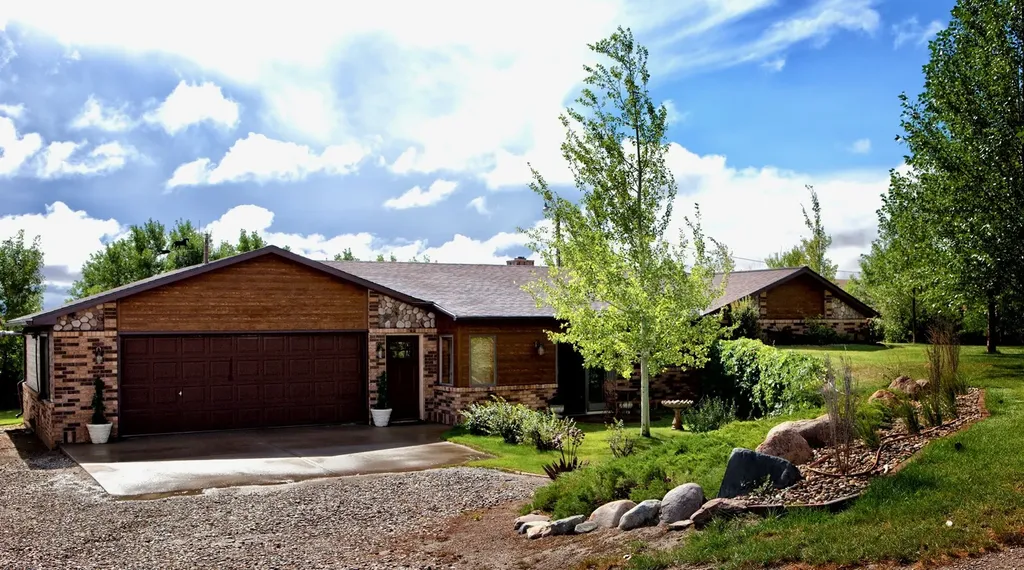 42 River Ridge Lane Shelby MT 59474