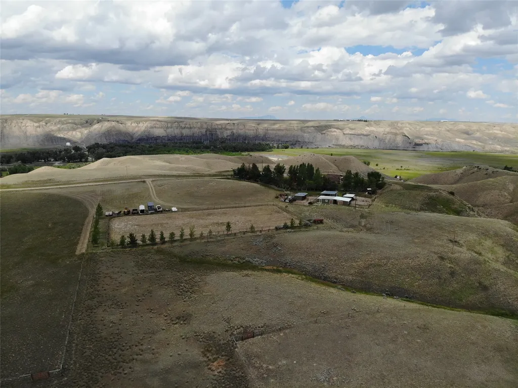42 River Ridge Lane Shelby MT 59474