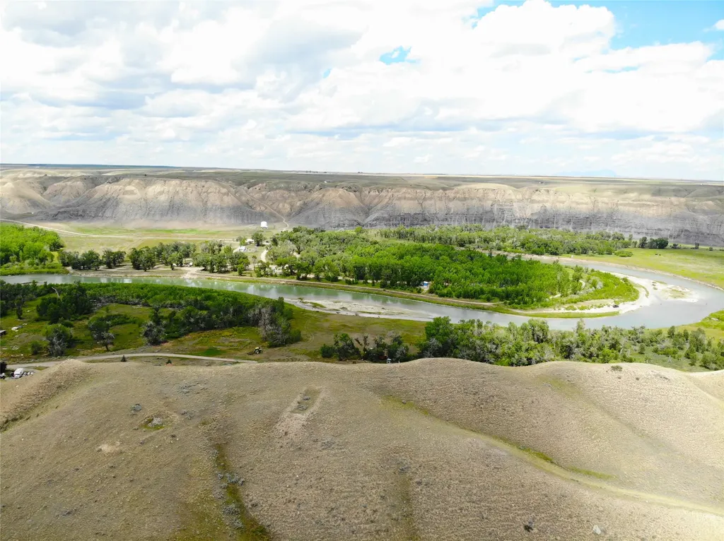 42 River Ridge Lane Shelby MT 59474