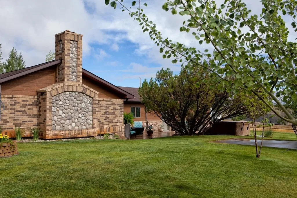 42 River Ridge Lane Shelby MT 59474