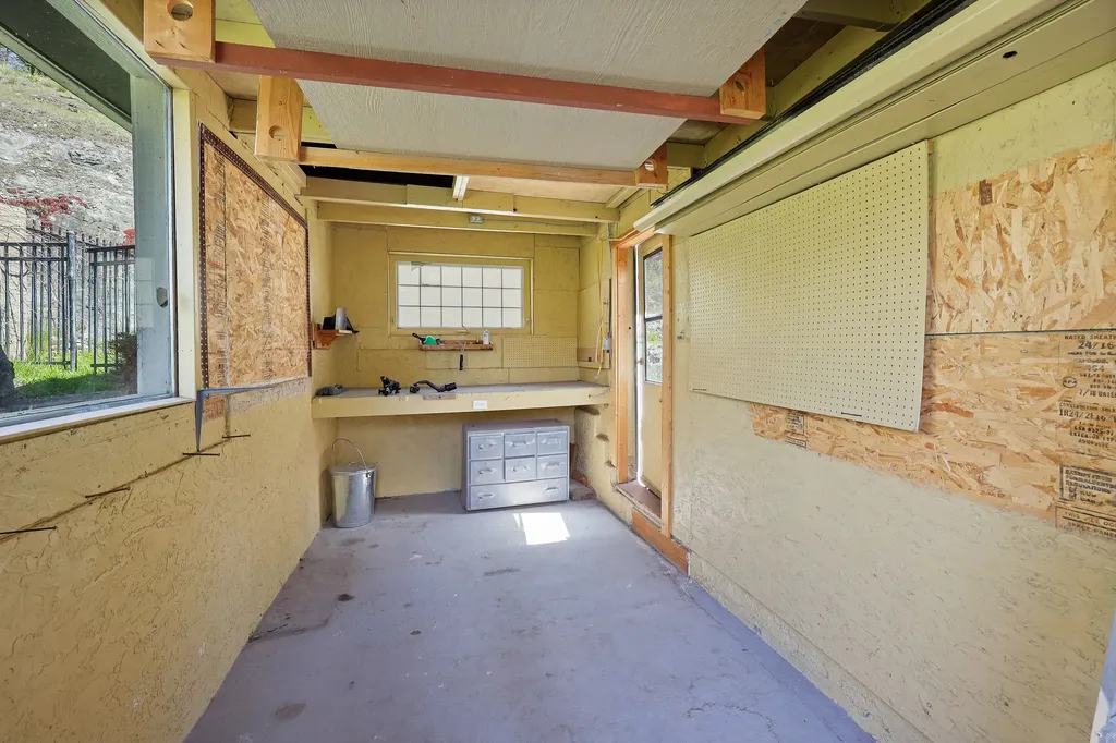 121 & 135 Boon Road Somers MT 59932