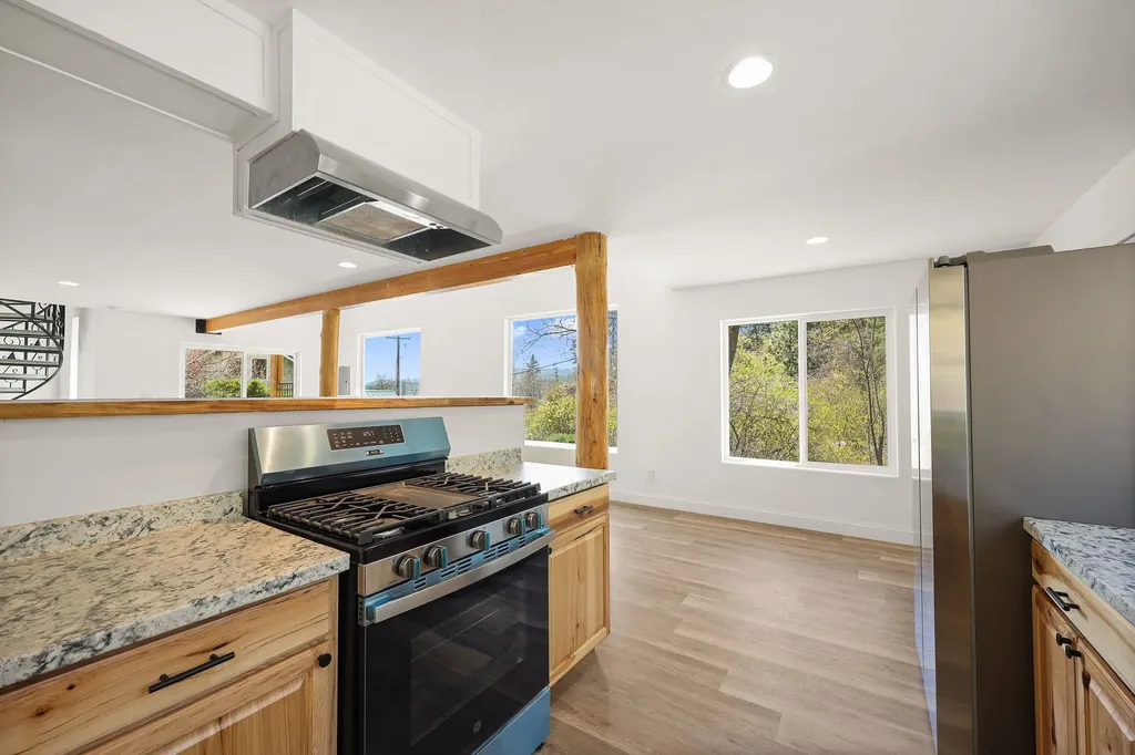 121 & 135 Boon Road Somers MT 59932