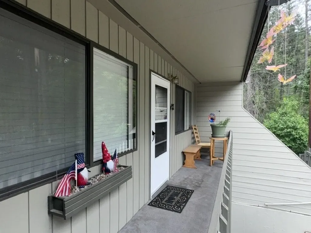 8575 Mt Highway 35 Bigfork MT 59911