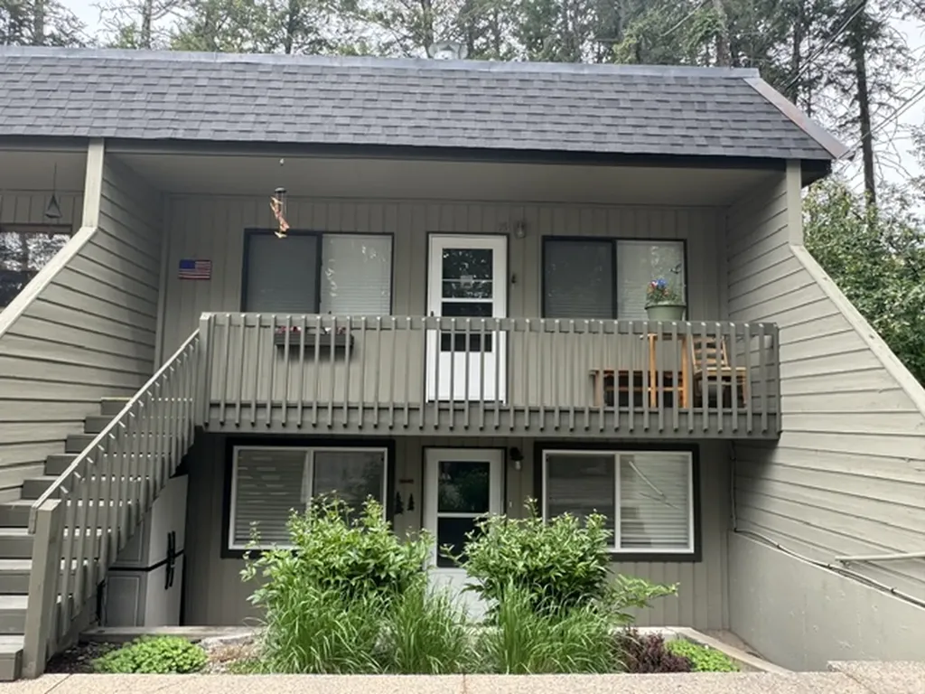 8575 Mt Highway 35 Bigfork MT 59911