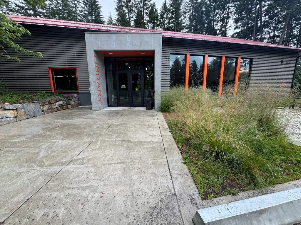 8575 Mt Highway 35 Bigfork MT 59911