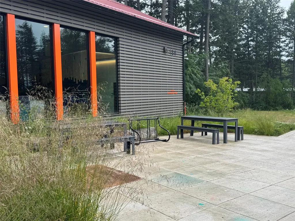 8575 Mt Highway 35 Bigfork MT 59911
