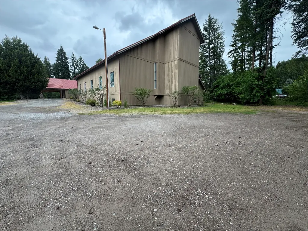 8575 Mt Highway 35 Bigfork MT 59911
