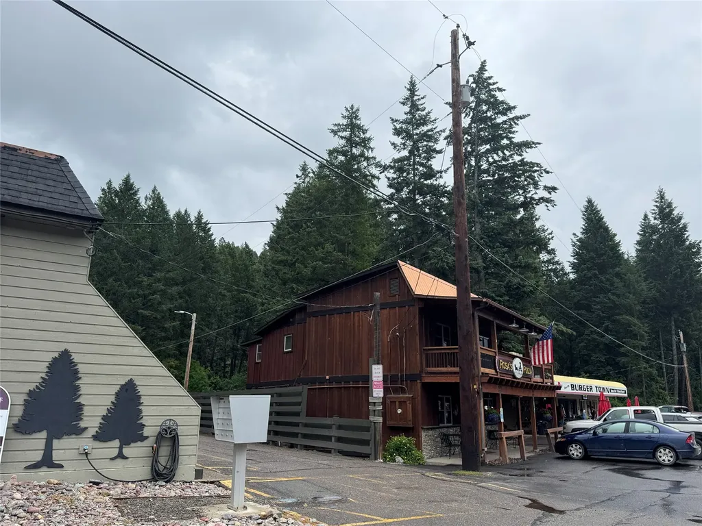 8575 Mt Highway 35 Bigfork MT 59911