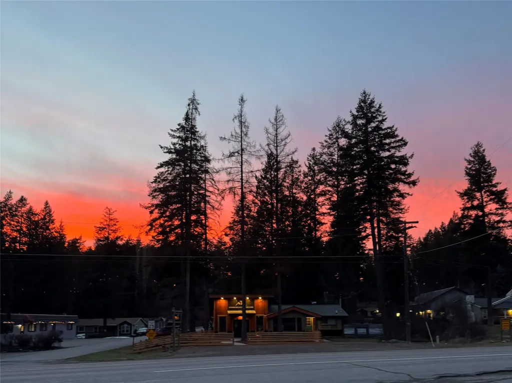 8575 Mt Highway 35 Bigfork MT 59911