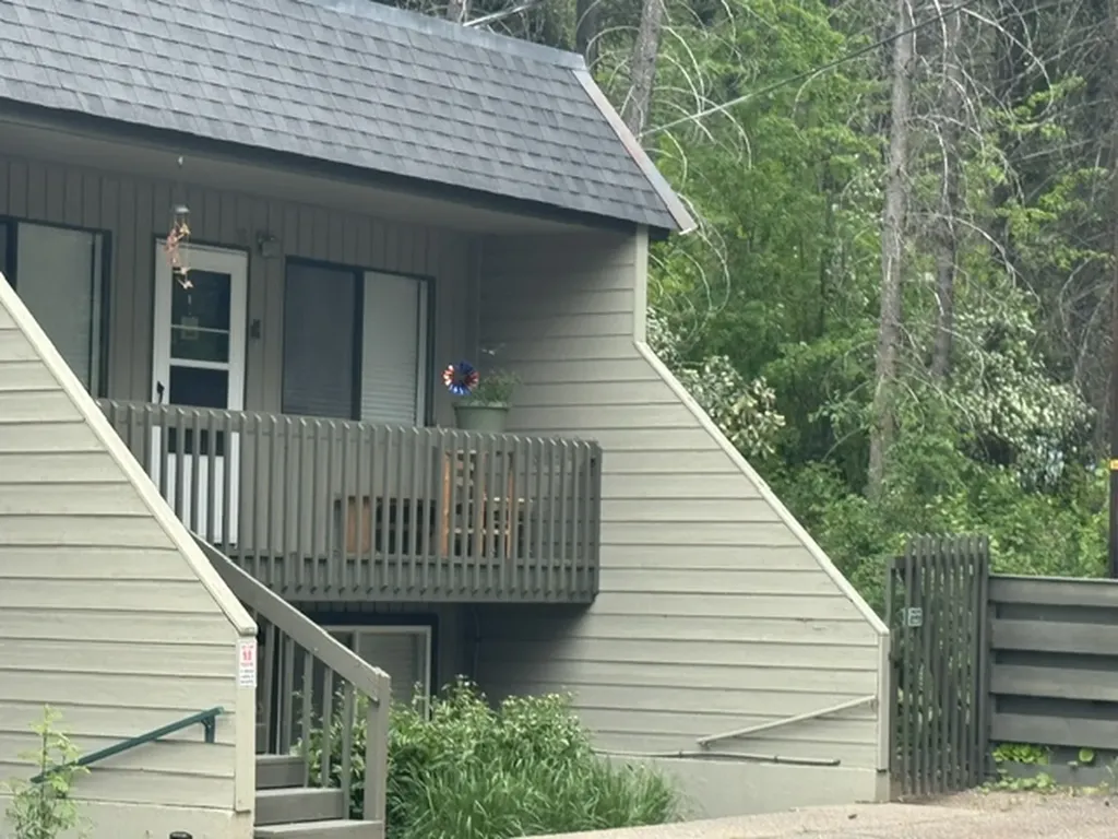 8575 Mt Highway 35 Bigfork MT 59911