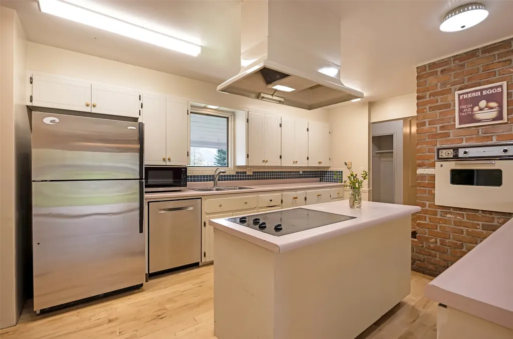 12505 Ottomar Lane Lolo MT 59847