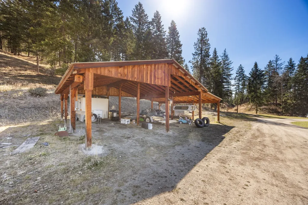 784 Pluid Road Eureka MT 59917