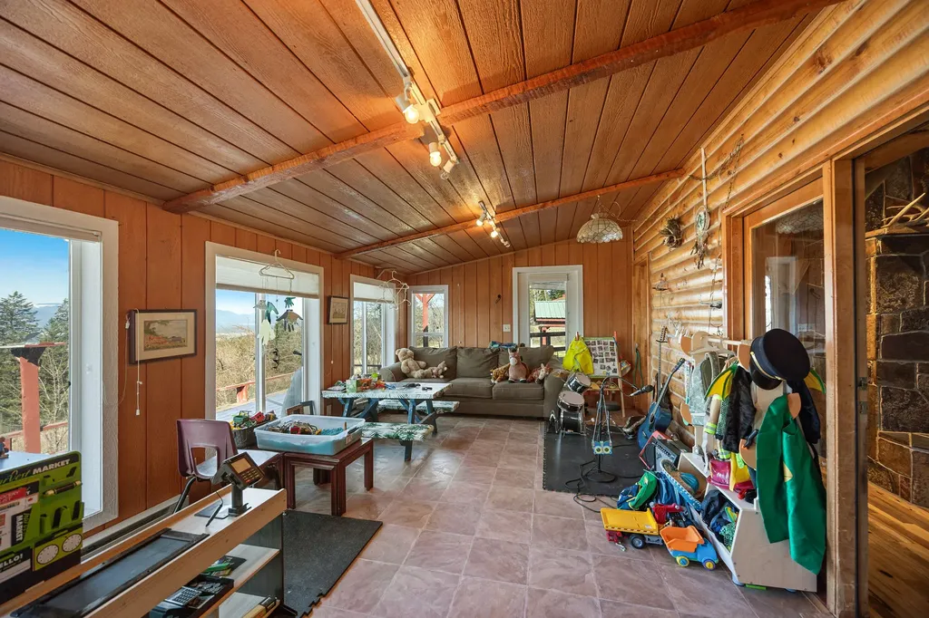 784 Pluid Road Eureka MT 59917