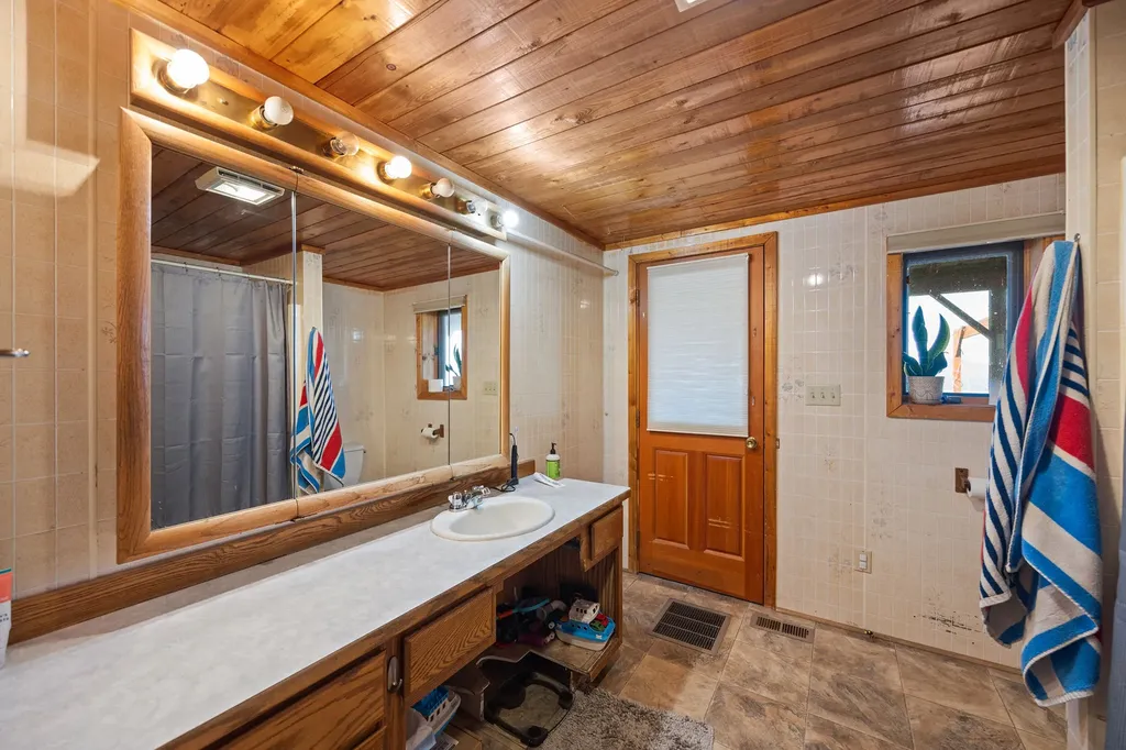 784 Pluid Road Eureka MT 59917