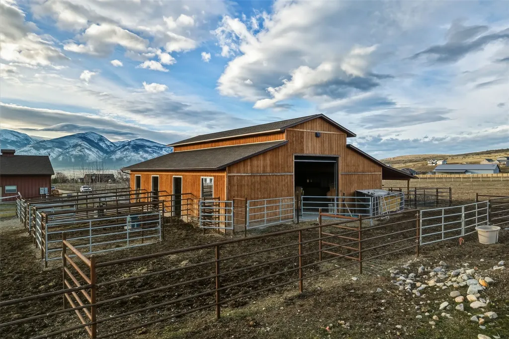5618 Fairview Lane Florence MT 59833