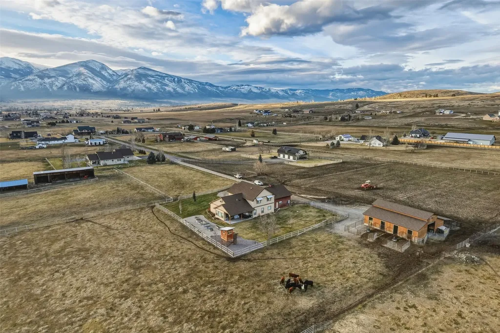 5618 Fairview Lane Florence MT 59833