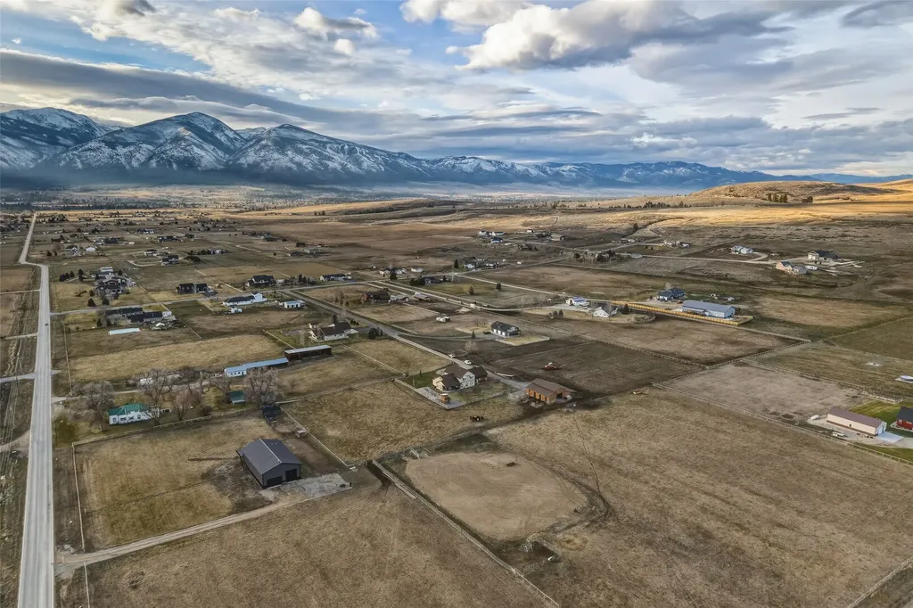 5618 Fairview Lane Florence MT 59833