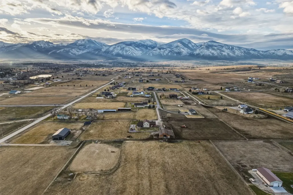 5618 Fairview Lane Florence MT 59833
