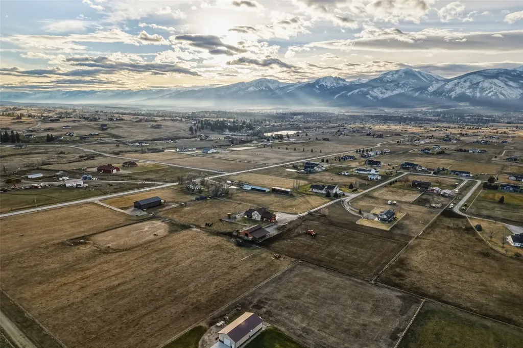 5618 Fairview Lane Florence MT 59833