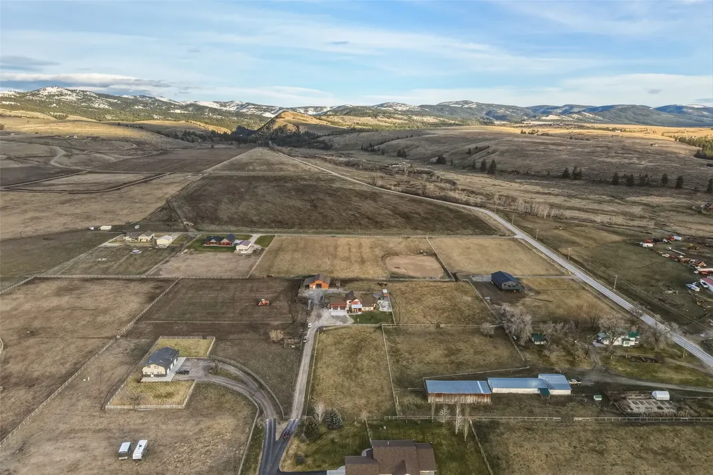 5618 Fairview Lane Florence MT 59833